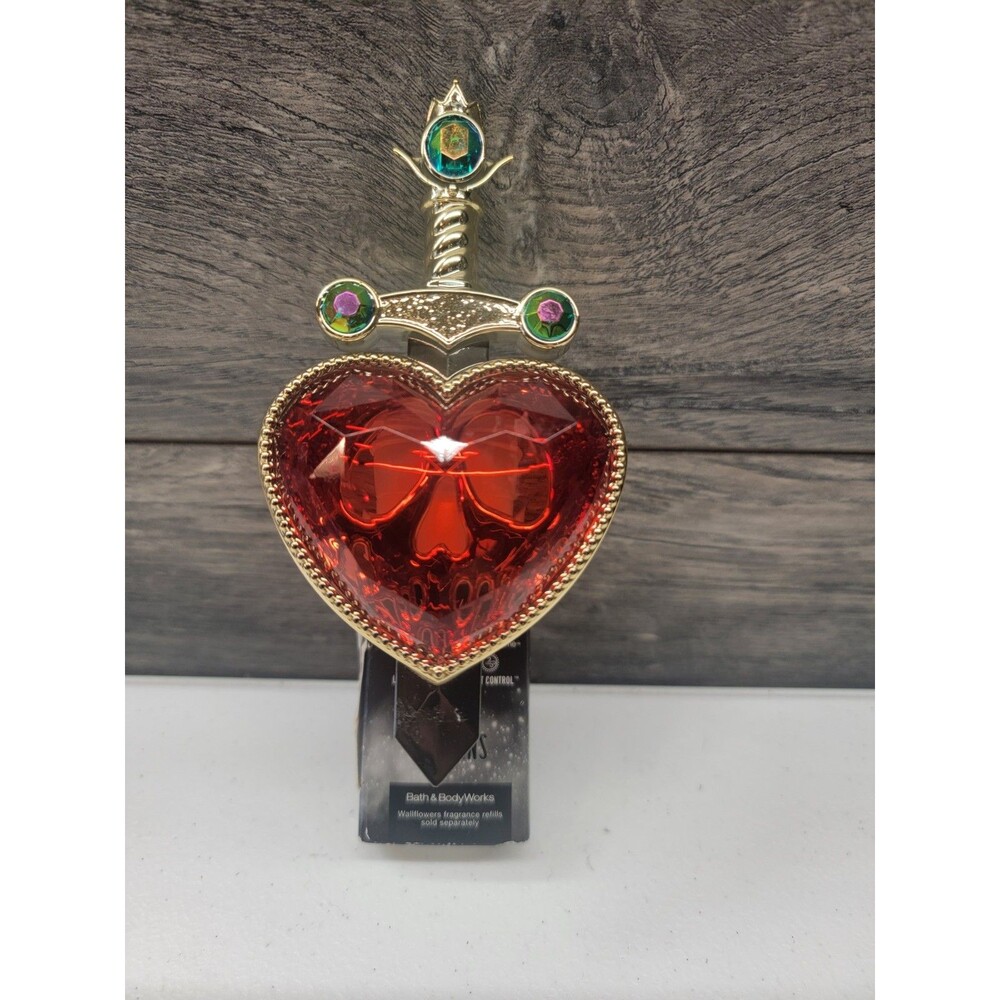 Bath & Body Works Disney Villains Evil Queen Pierced Heart Scent Plug New W Tag